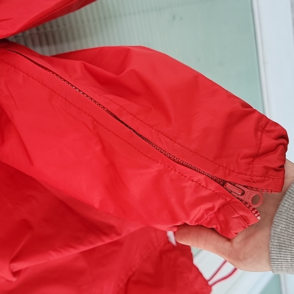 Bailey T's Red Newport Windbreaker Bungee Waist Side Zip Kangroo Pocket - Picture 5 of 12